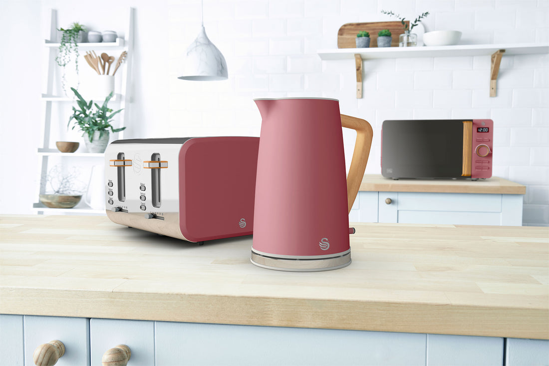 Swan Nordic 4 Slice Toaster - Fuchsia Rose