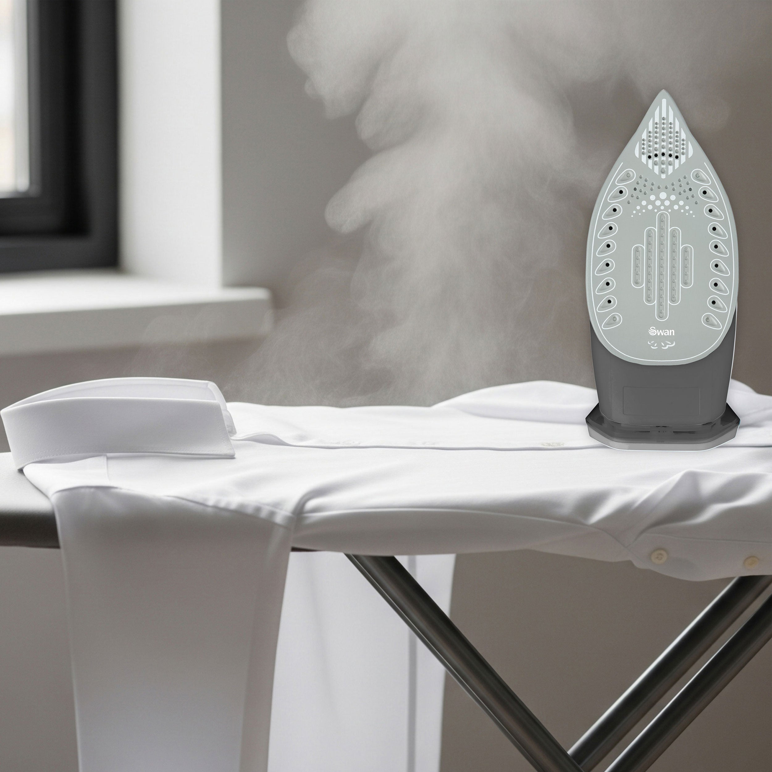 Swan 2400 Watt Steam Iron