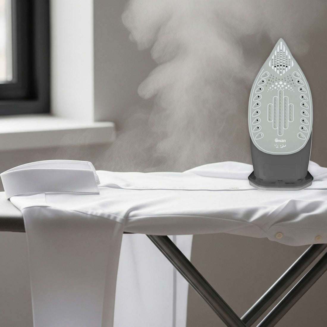 Swan 2400 Watt Steam Iron