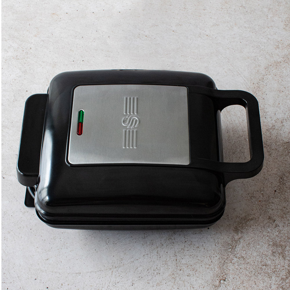 Swan Retro Belgian Waffle Maker - Black